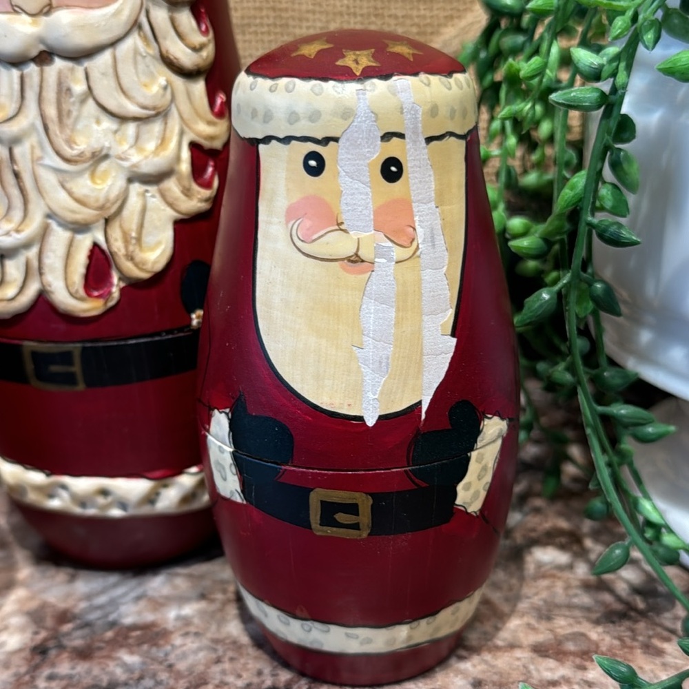 Nesting Santa - Picture 2 of 4